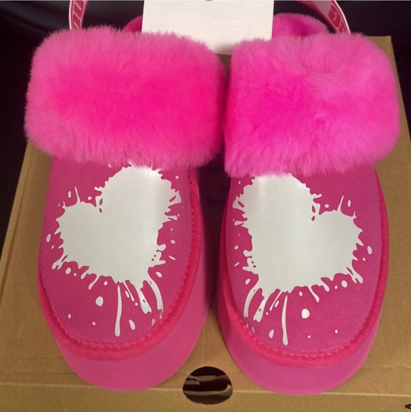 UGGs Hot pink ๐ Fankette Valentine ๐ - Picture 2 of 6